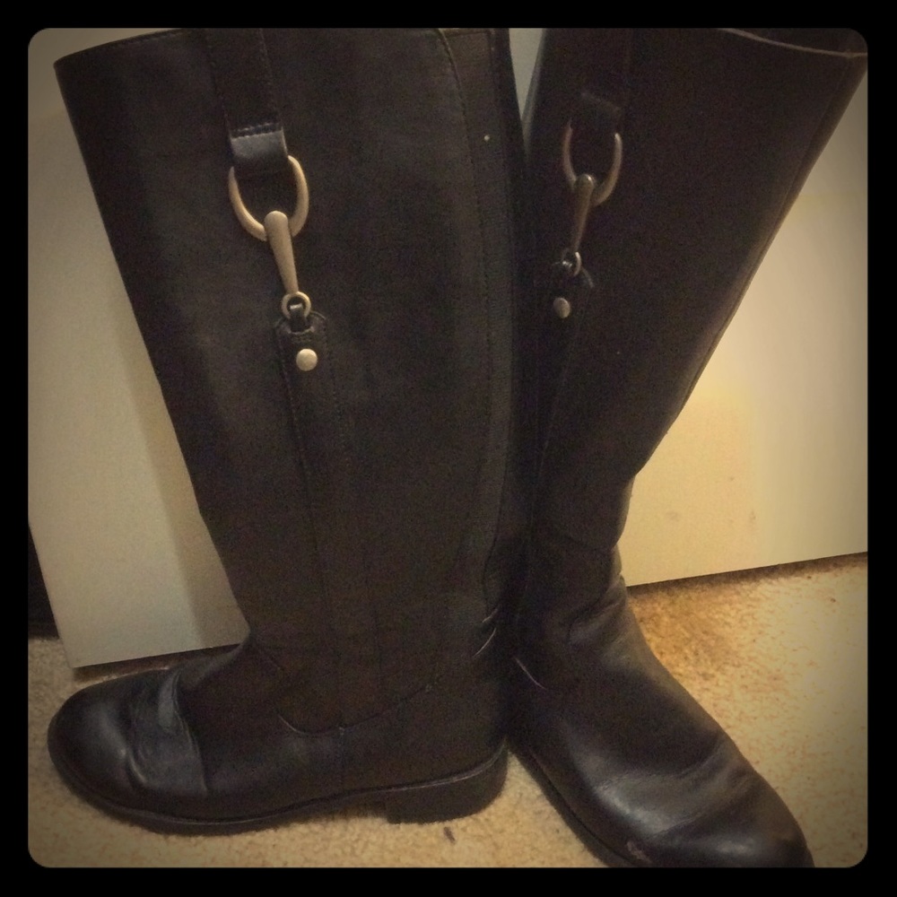Black life stride boots